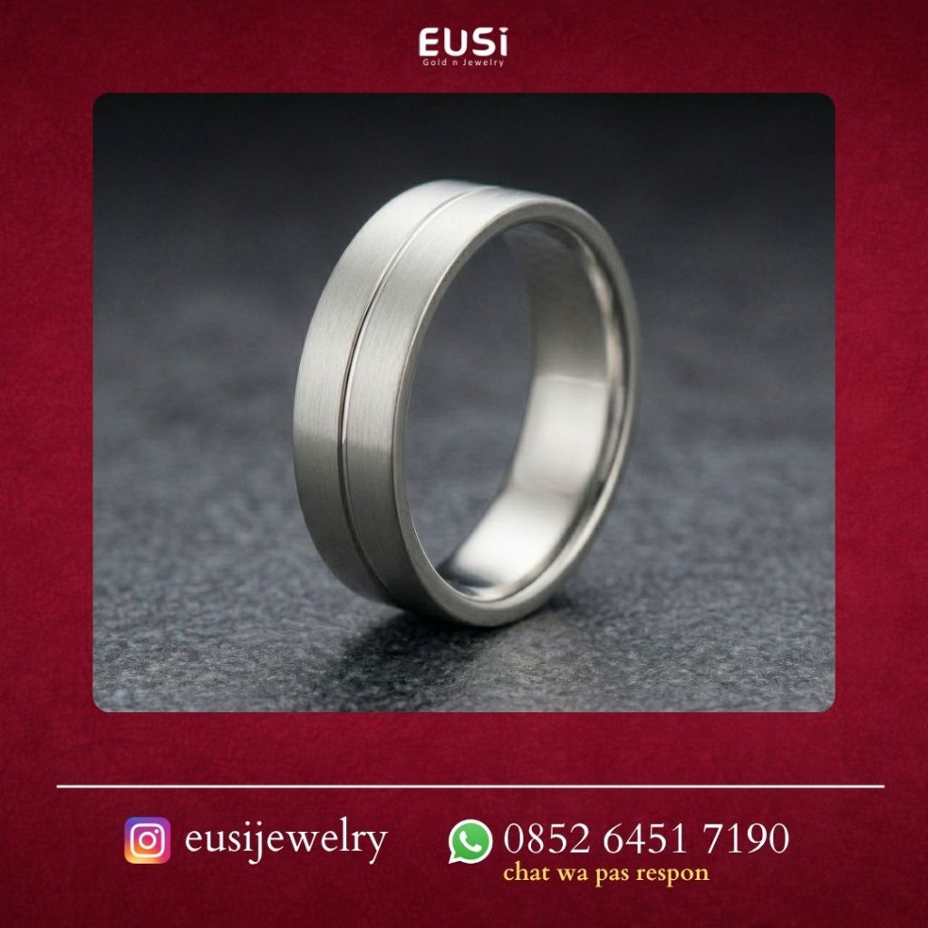 Cincin Pria Dengan Garis Eusi Jewelry Dibagian Tengah